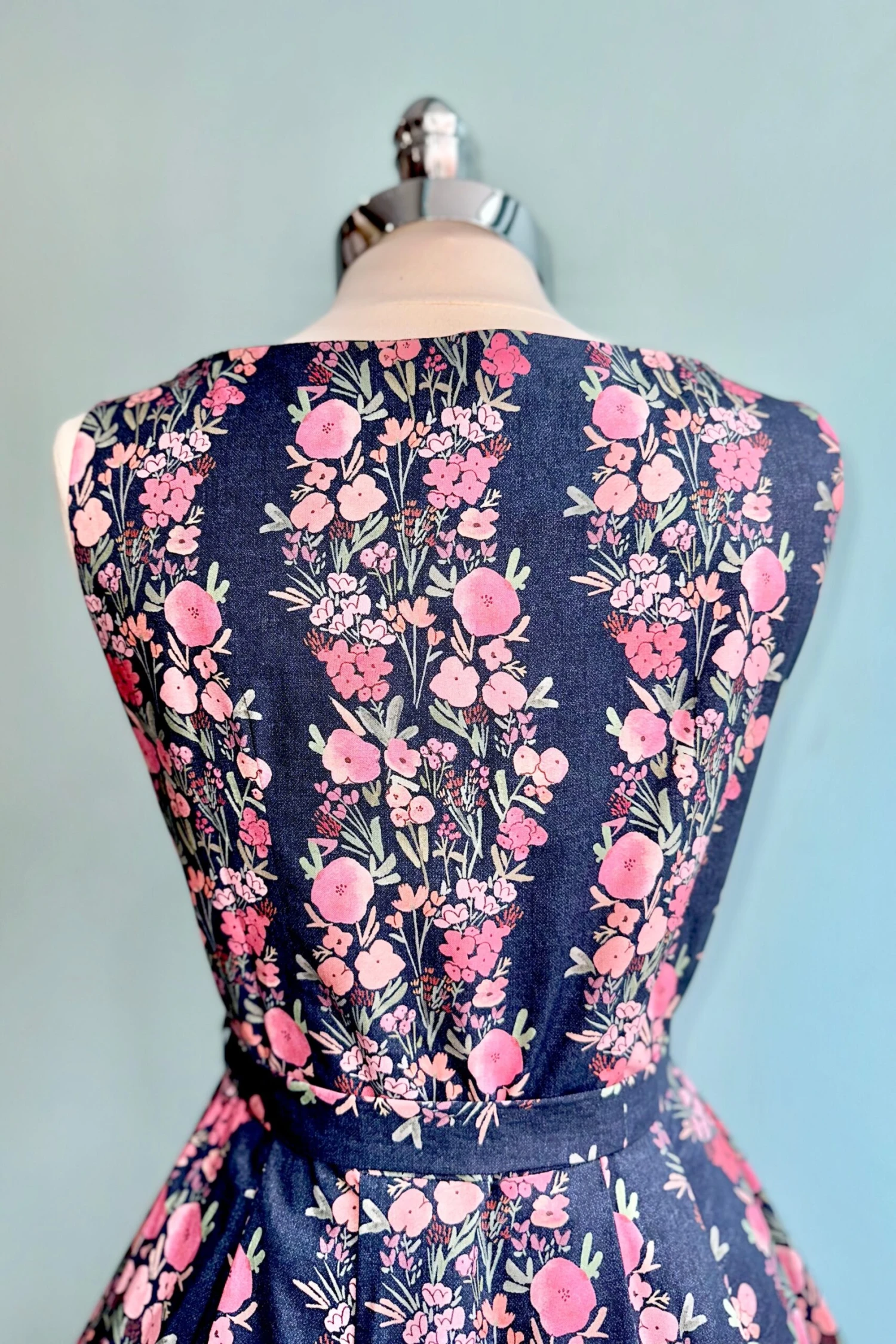 Navy and Pink Floral Vine Monica Dress by Heart of Haute Navy And Pink Floral Vine Monica Dress By Heart Of Haute -MODERN MILLIE Shop 001E064D 12E8 42D5 A036 9362B0DEE87C scaled