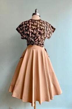 Caitlin Top In Leopard Green By Mata Traders 5 Caitlin Top In Leopard Green By Mata Traders -MODERN MILLIE Shop 0518F57B A571 4F99 8F64 73798179DCA9