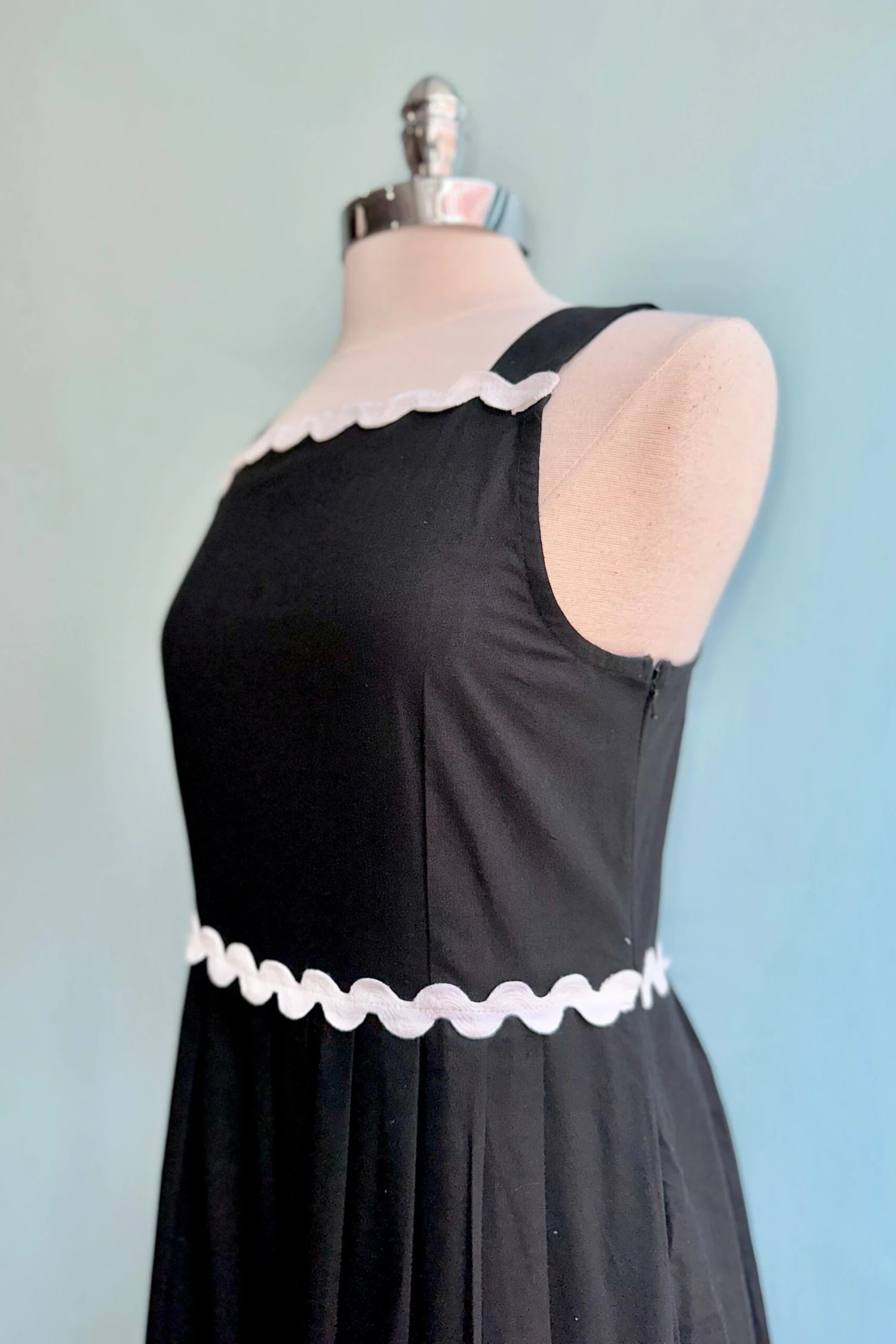 Black and White Tank Ric-Rac Midi Dress by Compania Fantastica Black And White Tank Ric-Rac Midi Dress By Compania Fantastica -MODERN MILLIE Shop 06CF4C3A BE41 4240 BFFF ABFEFB3B3415 scaled