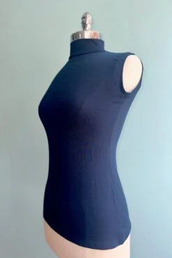 Navy Sleeveless Deedee Top By Heart Of Haute -MODERN MILLIE Shop 08073F3B C370 4489 9682 483DB4D0874B
