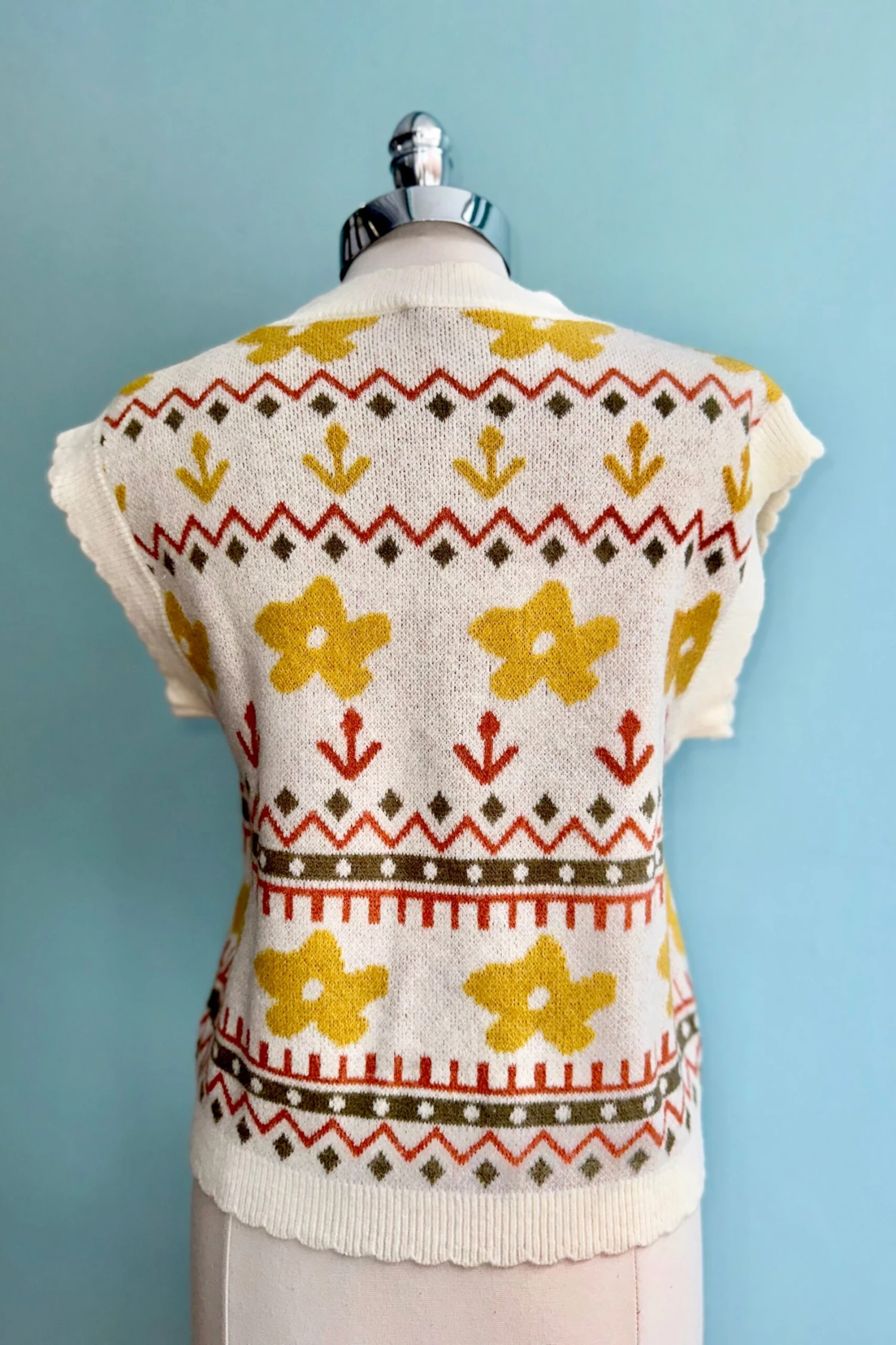 Ivory and Mustard Floral Sweater Vest Ivory And Mustard Floral Sweater Vest -MODERN MILLIE Shop 08B5B9EE 91E2 405F 83BB 6309228BF54F scaled