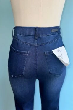 30" Better Butter Flare Leg Jeans By 1822 Denim 7 30" Better Butter Flare Leg Jeans By 1822 Denim -MODERN MILLIE Shop 08B68DEF 119F 41FB BB70 E1D895CE40CD