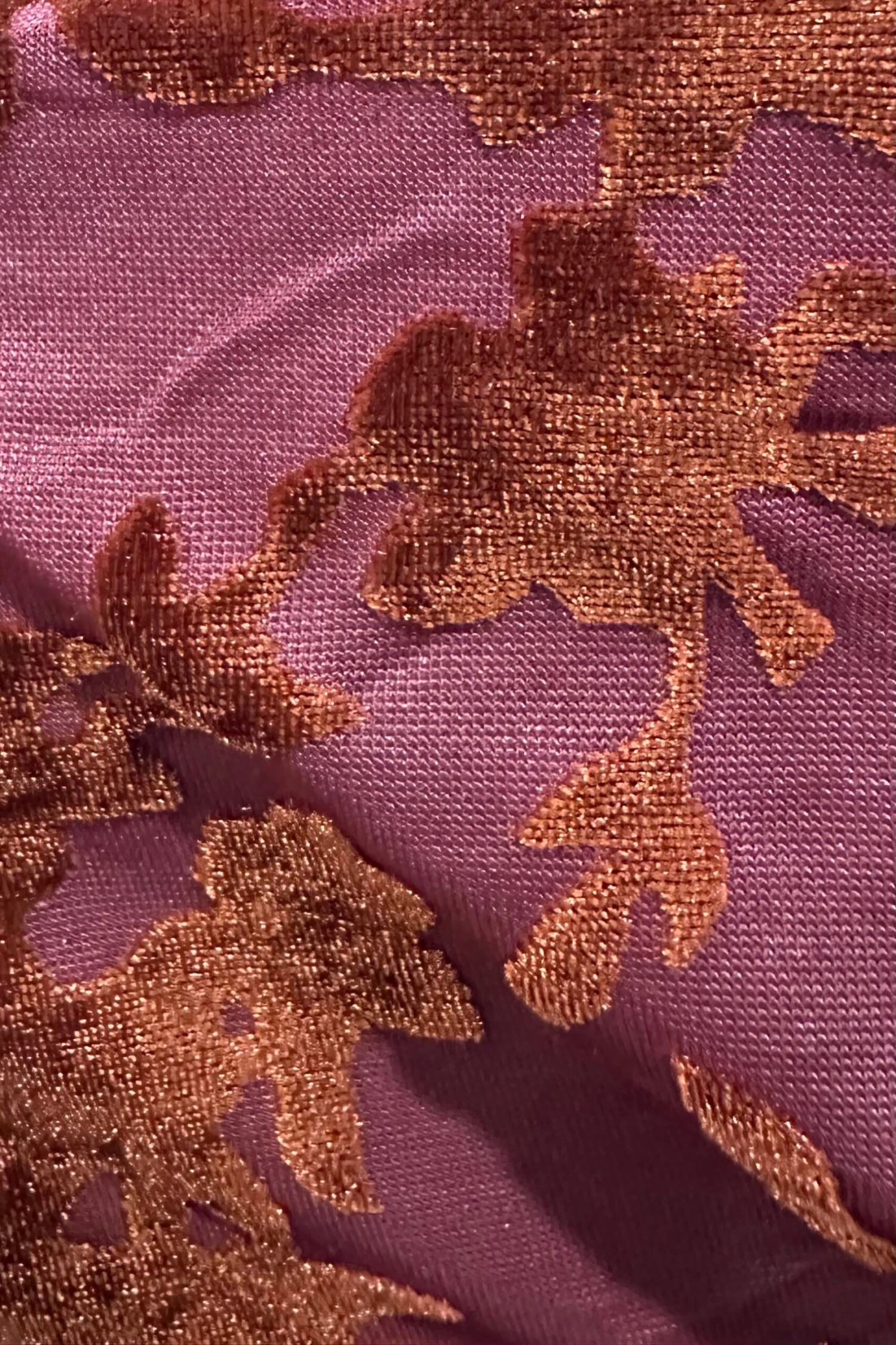 Burnout Velvet Midi Dress in Burgundy Burnout Velvet Midi Dress In Burgundy -MODERN MILLIE Shop 09BB307F 4BD8 4B86 9F2B B23A3D1B68B6 scaled