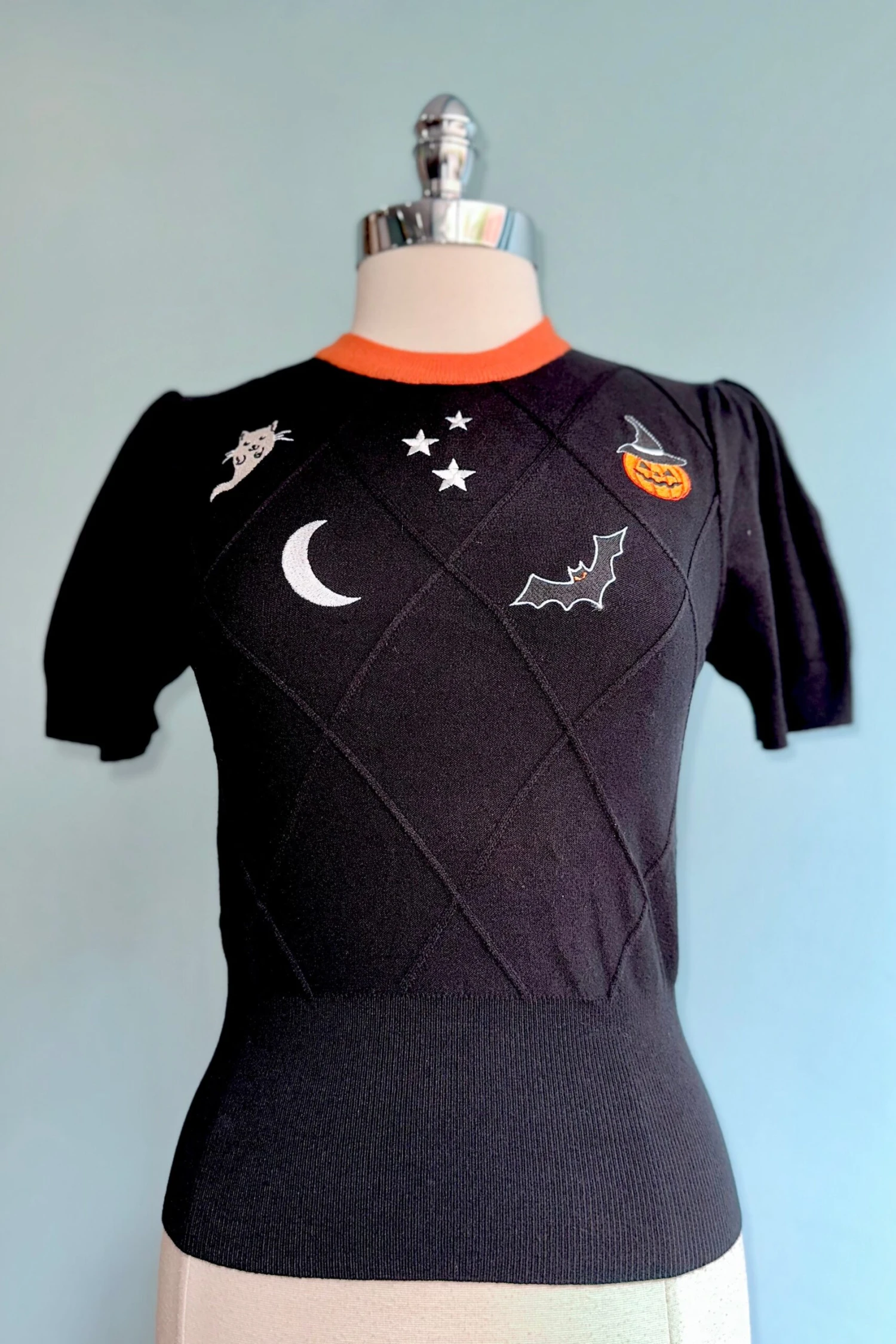 Vintage Halloween Short Sleeve Sweater Vintage Halloween Short Sleeve Sweater -MODERN MILLIE Shop 0F73BCC6 F154 4AAA A7F2 94065DED7946 scaled