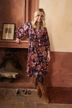 Navy Floral Midi Dress By Molly Bracken 12 Navy Floral Midi Dress By Molly Bracken -MODERN MILLIE Shop 134743