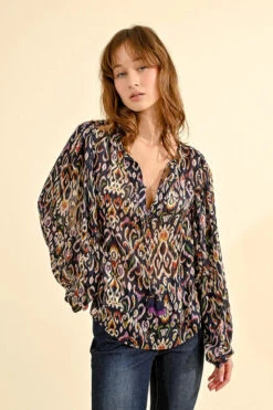 Navy Printed Balloon Sleeve Blouse By Molly Bracken 8 Navy Printed Balloon Sleeve Blouse By Molly Bracken -MODERN MILLIE Shop 135459
