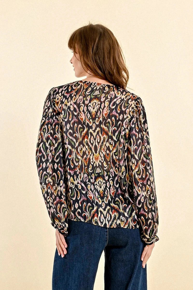 Navy Printed Balloon Sleeve Blouse by Molly Bracken Navy Printed Balloon Sleeve Blouse By Molly Bracken -MODERN MILLIE Shop 135462