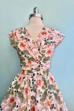 Pink And Green Floral Greta Dress By Retrolicious -MODERN MILLIE Shop 16FEBBA6 77A9 454A 8AA5 AD8A46C17D9B