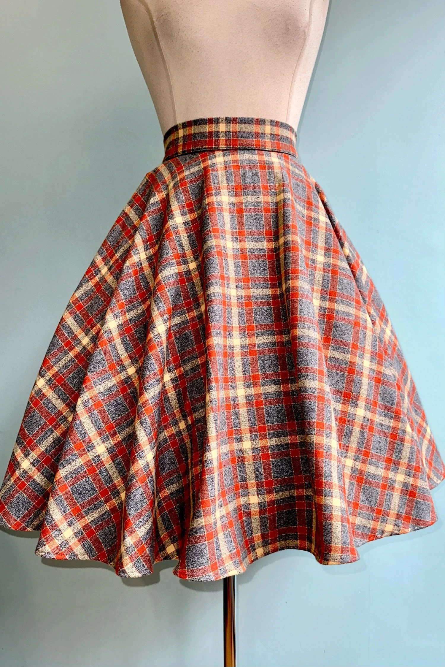 Mustard and Rust Flannel Circle Skirt by Heart of Haute Mustard And Rust Flannel Circle Skirt By Heart Of Haute -MODERN MILLIE Shop 1D9709C3 487B 47FE 814D 60518906FD2A