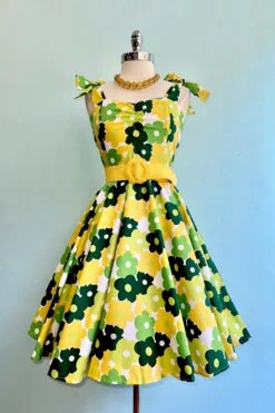 Green Mod Floral Sarah Dress By Heart Of Haute -MODERN MILLIE Shop 1F9206ED 0AE1 4899 B18B 880219F75ABB