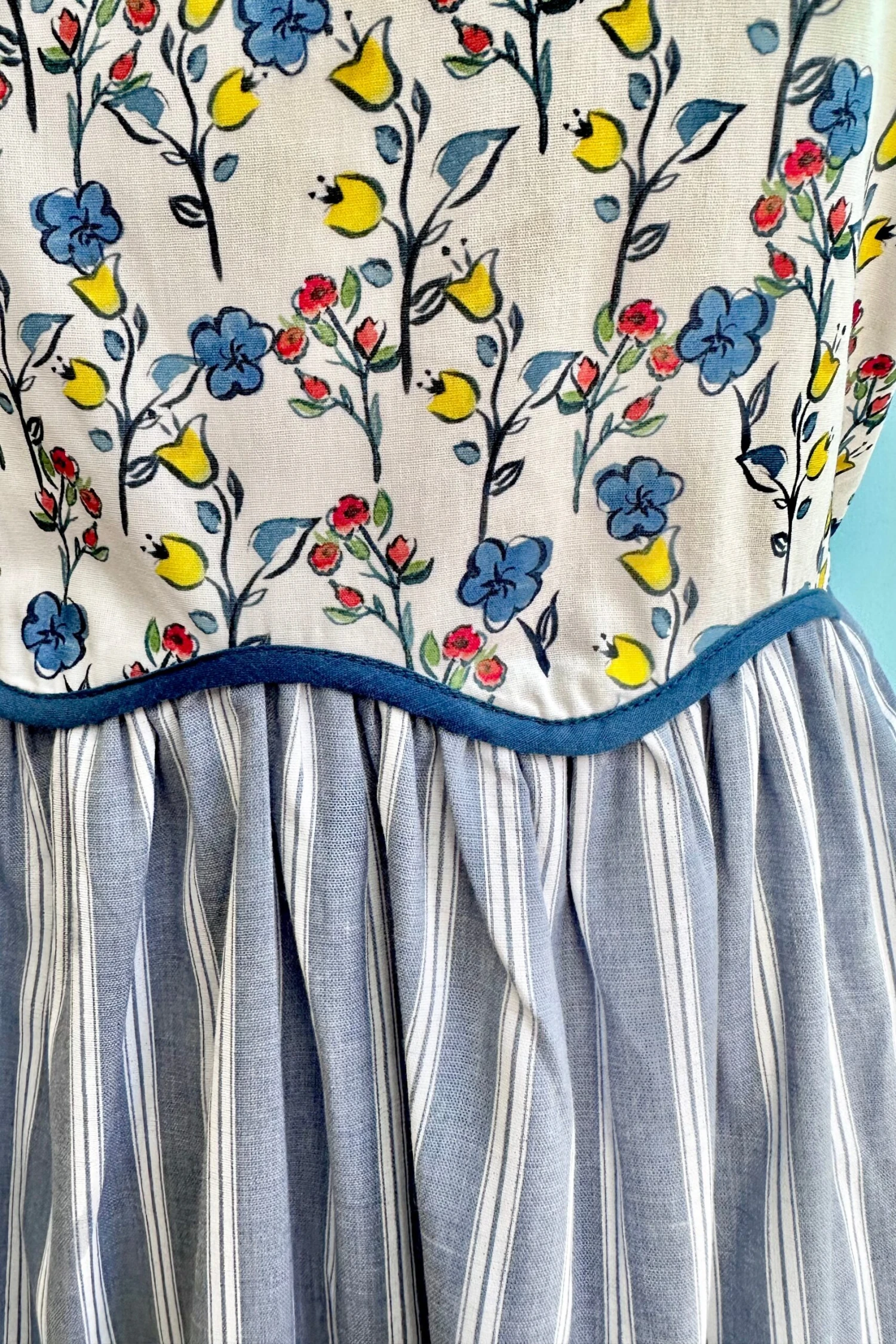 Blue Floral and Striped Print Midi Dress Blue Floral And Striped Print Midi Dress -MODERN MILLIE Shop 210AE2FE 7299 4493 81BA 1052AC48CB06 scaled