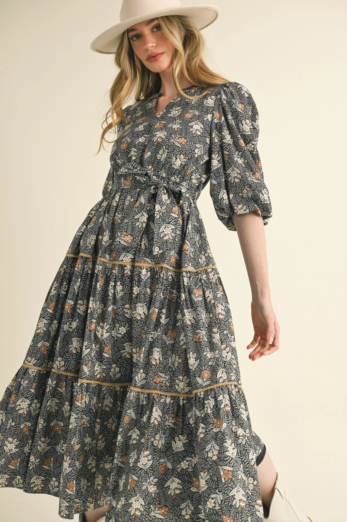 Black Floral and Leaf Ric-Rac Trim Midi Dress Black Floral And Leaf Ric-Rac Trim Midi Dress -MODERN MILLIE Shop 21883772 14abf8c0 a17a 4381 b59a 1a506a503187