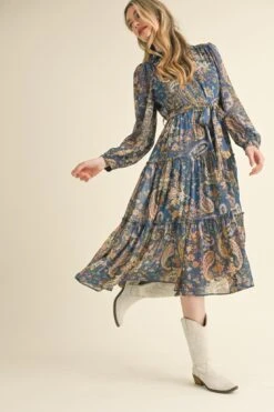 Paisley Print Midi Dress In Navy -MODERN MILLIE Shop 21883836 b09794c7 8dff 4cad 8939 fbc38afc2605