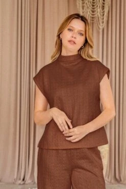 Cable Knit Drop Shoulder Top In Brown