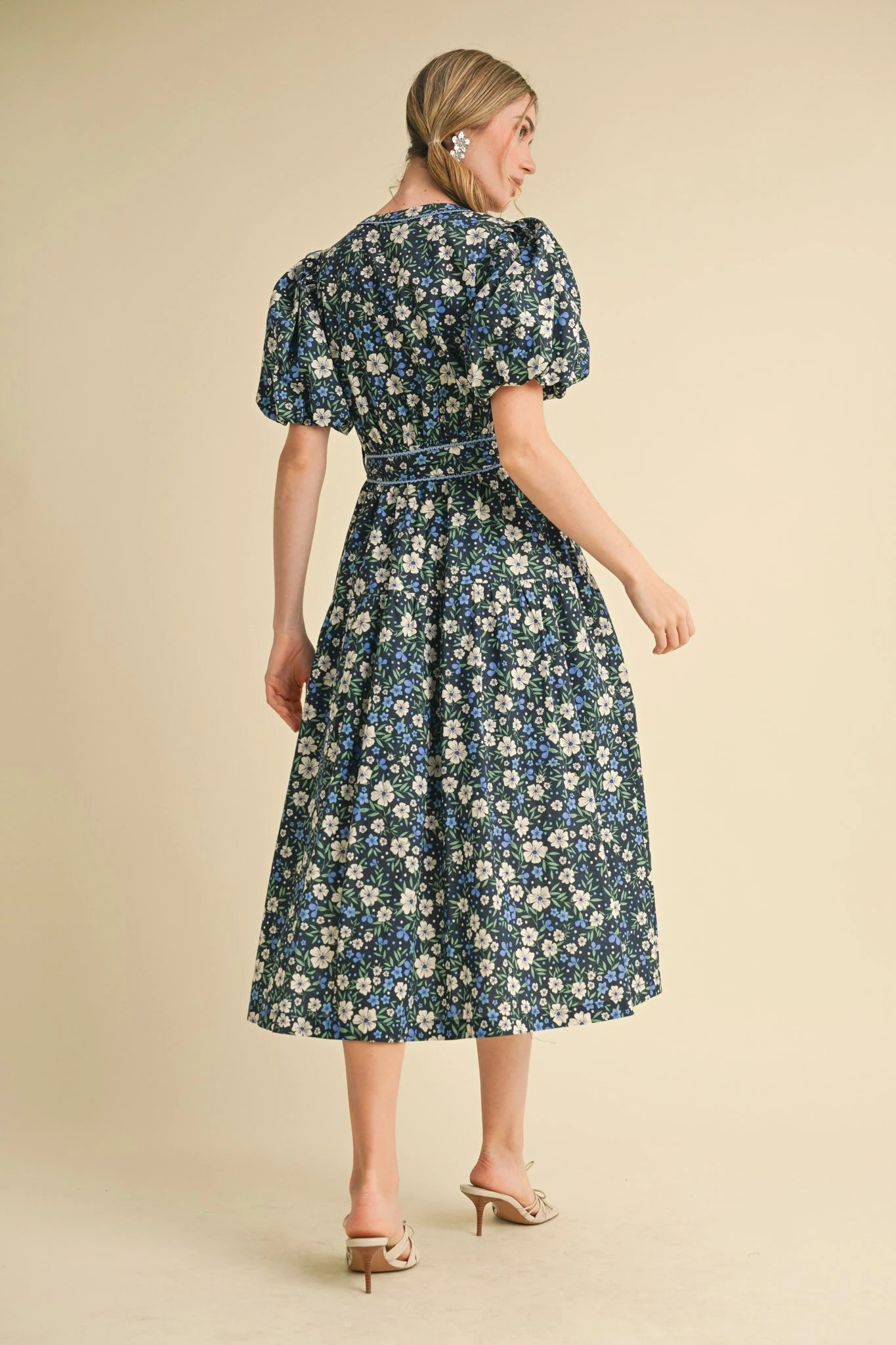 Navy Floral Puff Sleeve Midi Dress Navy Floral Puff Sleeve Midi Dress -MODERN MILLIE Shop 22858900 4b89738e 9bdc 4db5 a746 ca1320d02601