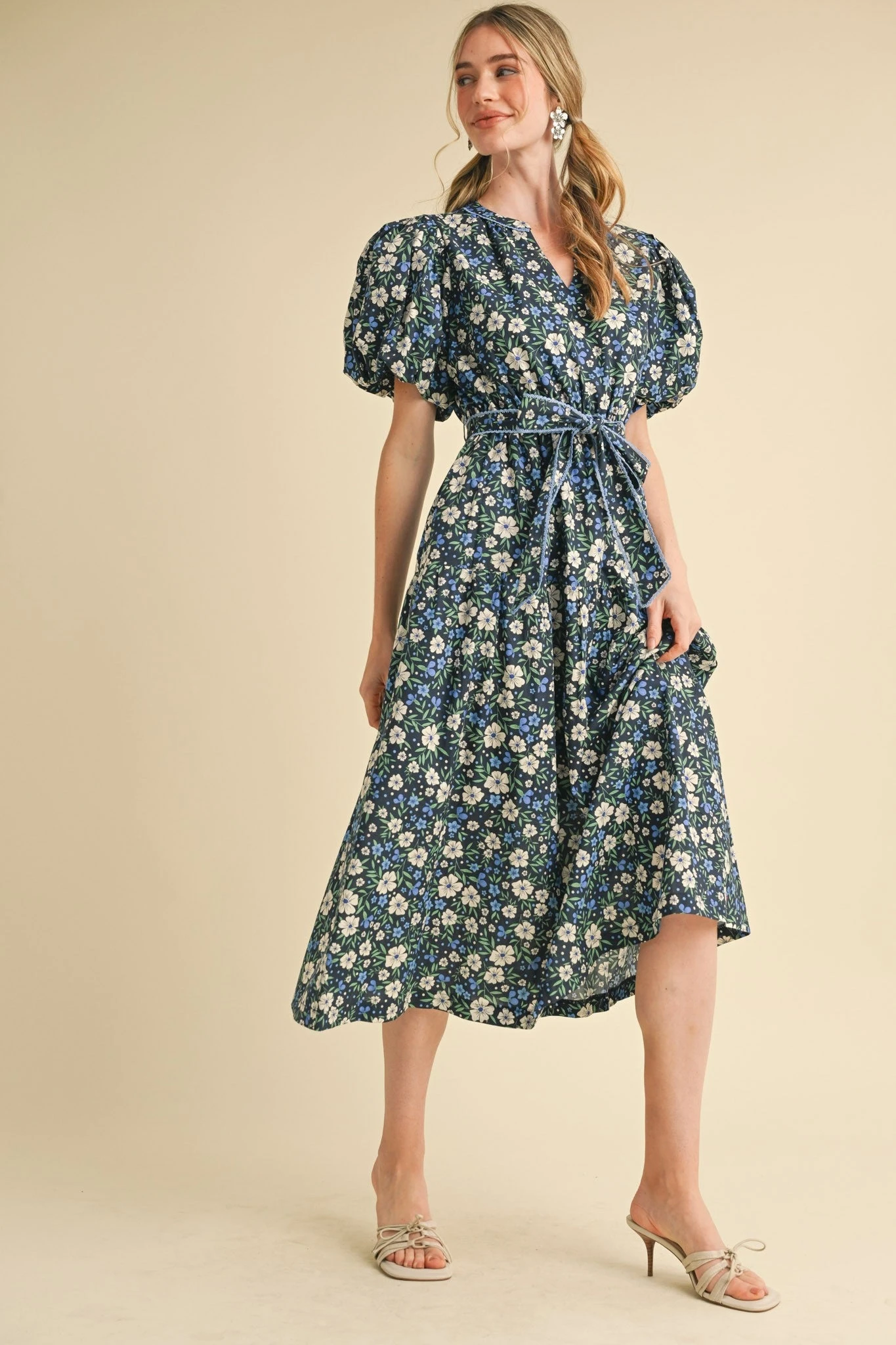Navy Floral Puff Sleeve Midi Dress Navy Floral Puff Sleeve Midi Dress -MODERN MILLIE Shop 22858900 fdba7f5d fc78 4763 91a7 3b624abeb8b5