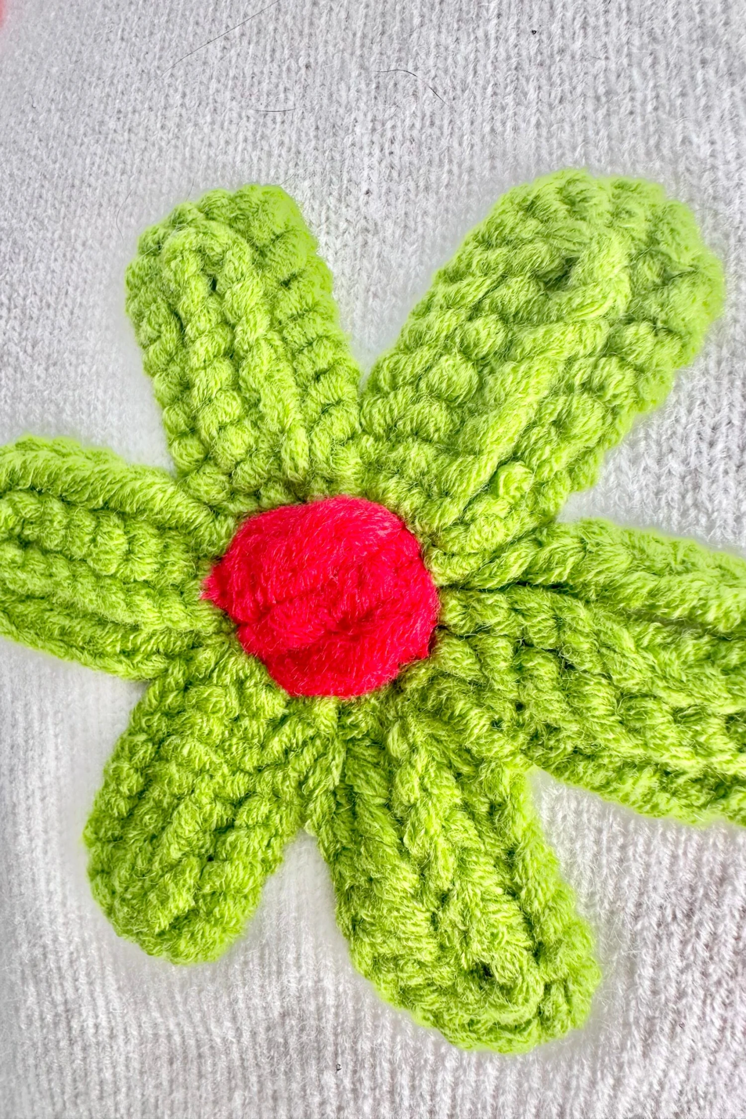 Ivory Short Sleeve Sweater with Embroidered Flowers Ivory Short Sleeve Sweater With Embroidered Flowers -MODERN MILLIE Shop 263BA5DC 8469 48A5 8D2B 50BCA2976D9E scaled