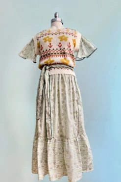 Ivory And Mustard Floral Sweater Vest 7 Ivory And Mustard Floral Sweater Vest -MODERN MILLIE Shop 27C1B119 1B7C 4EAC BFD1 495185AAEB48