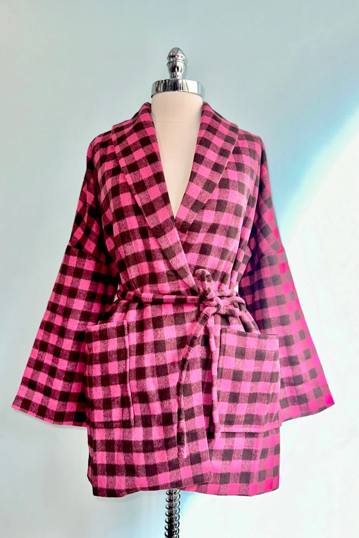 Final Sale Pink Checkered Wrap Coat by Compania Fantastica Final Sale Pink Checkered Wrap Coat By Compania Fantastica -MODERN MILLIE Shop 2820D6E0 9F81 47FB 9B26 336CE1284220 scaled