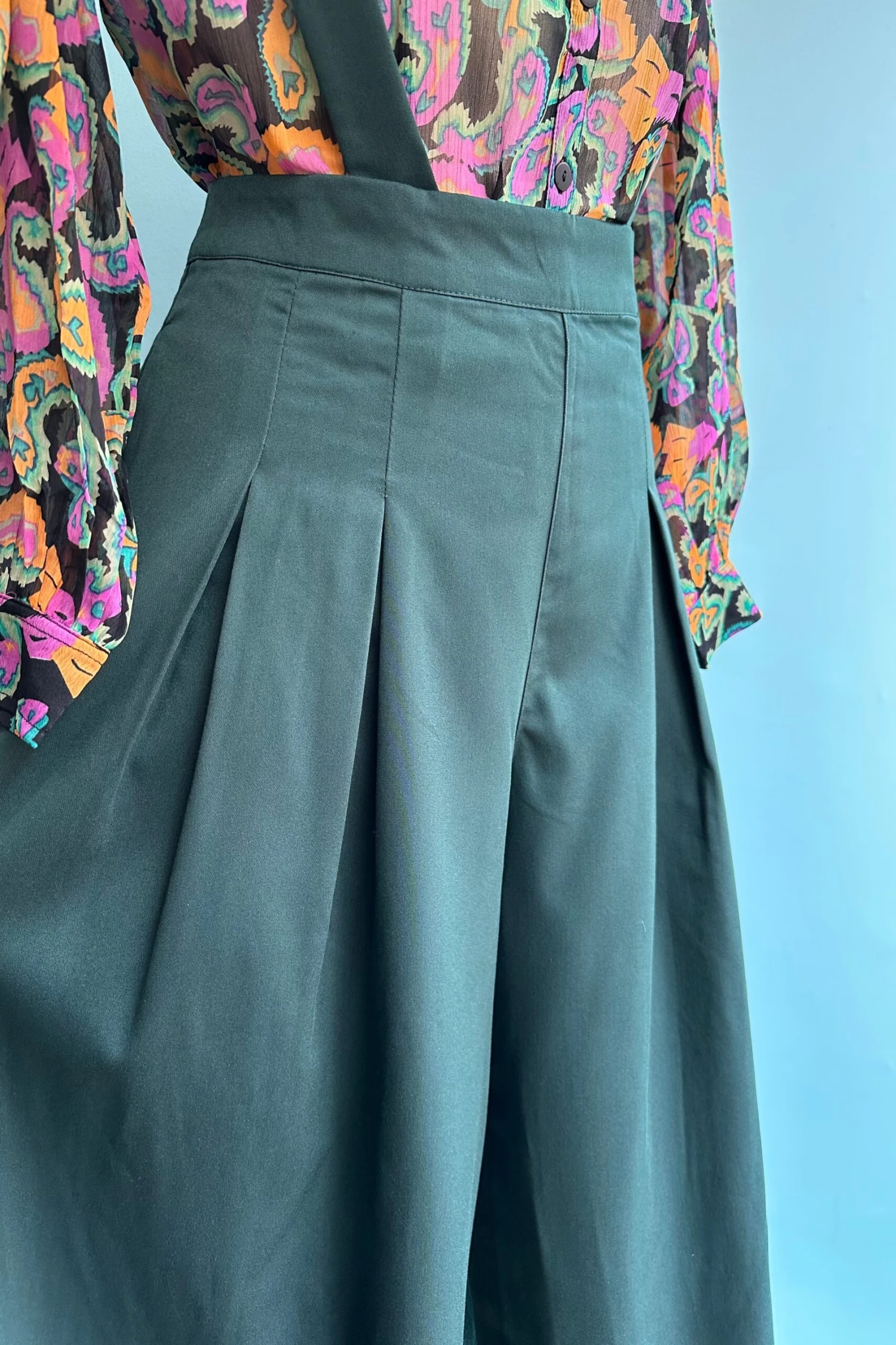 Emerald Green Wide Leg Suspender Diamond Pants by Banned Emerald Green Wide Leg Suspender Diamond Pants By Banned -MODERN MILLIE Shop 2A7252A4 EBA1 4725 9D1D 8FEC26A9613C scaled