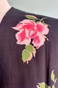 Suzy Bolero Top In Beauty Queen Black & Pink Floral By Retrospec'd 4 Suzy Bolero Top In Beauty Queen Black & Pink Floral By Retrospec'd -MODERN MILLIE Shop 2B35FEE1 D1C6 4A46 8CE5 5F8F12A16466