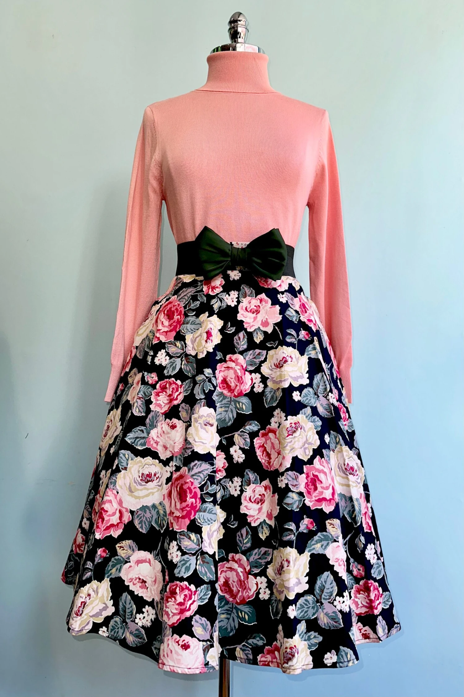 Dusty Pink Long Sleeve Turtleneck Sweater Dusty Pink Long Sleeve Turtleneck Sweater -MODERN MILLIE Shop 312C2DFE 9088 462C 8E9A D2A8C6EB408D scaled