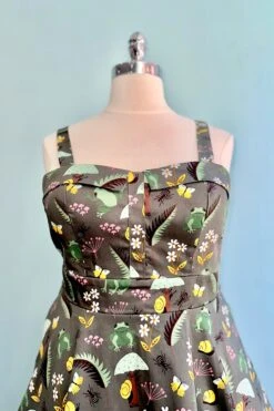 Frogs Fold-Over Dress By Eva Rose -MODERN MILLIE Shop 355BE9C9 4010 41D9 A13C 77C4F28A04BD