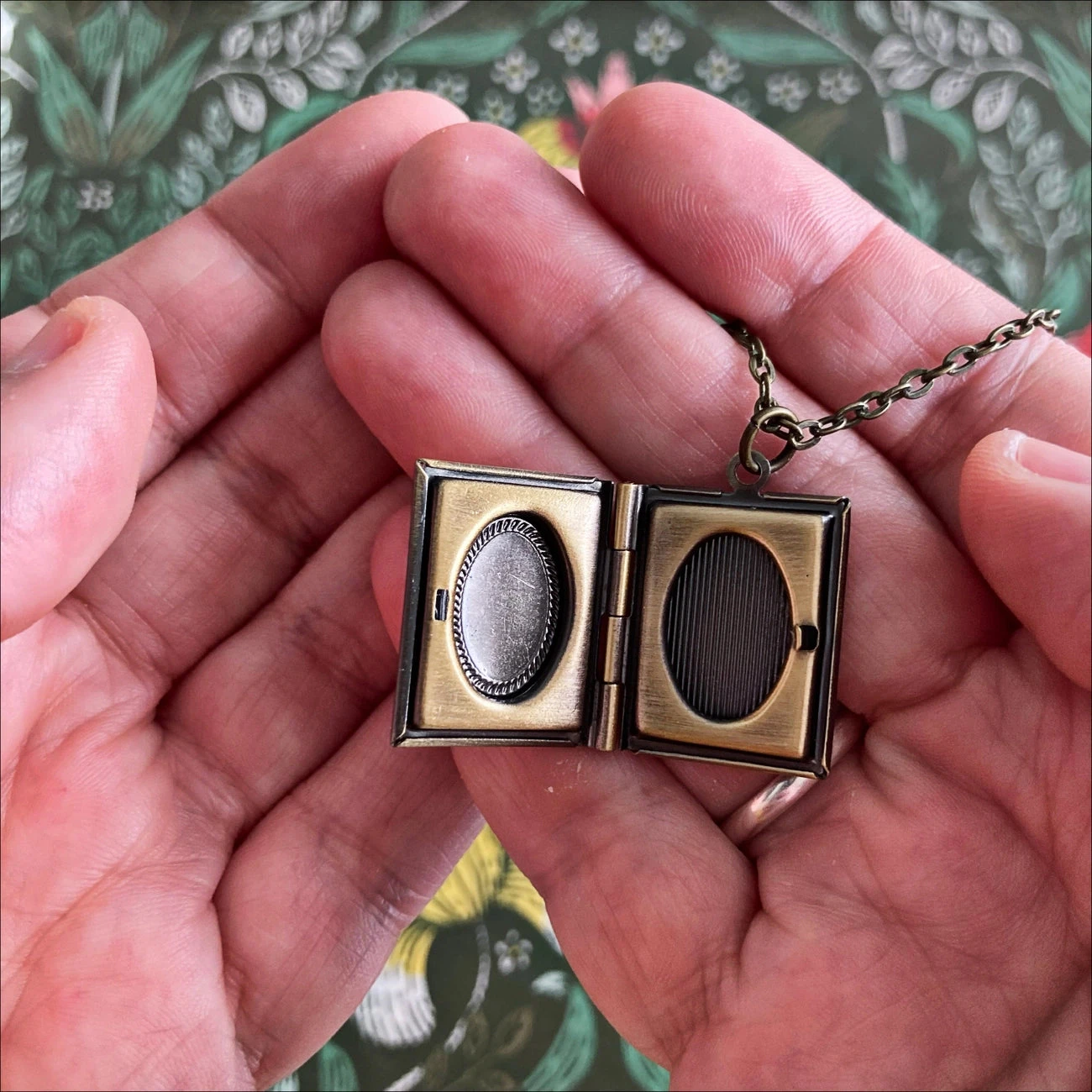 Wuthering Heights Book Locket Necklace by Marshall and Rose Wuthering Heights Book Locket Necklace By Marshall And Rose -MODERN MILLIE Shop 480bc116e38ca1adc0699313a928edacb854e8976471039e331aeddc98e53f90 156a1938 d059 4f9e a013 ad9bf778ab15