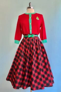 Holiday Cake Embroidered Leslie Cardigan By Miss Lulo -MODERN MILLIE Shop 49F622E8 6C81 45FC 9C15 956CEEA58C20