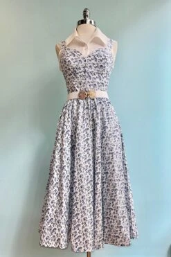 Blue Floral Bryson Midi Dress By Timeless London 5 Blue Floral Bryson Midi Dress By Timeless London -MODERN MILLIE Shop 4B5A4A4F 29E6 4F54 AE9A 4B106A55F45F