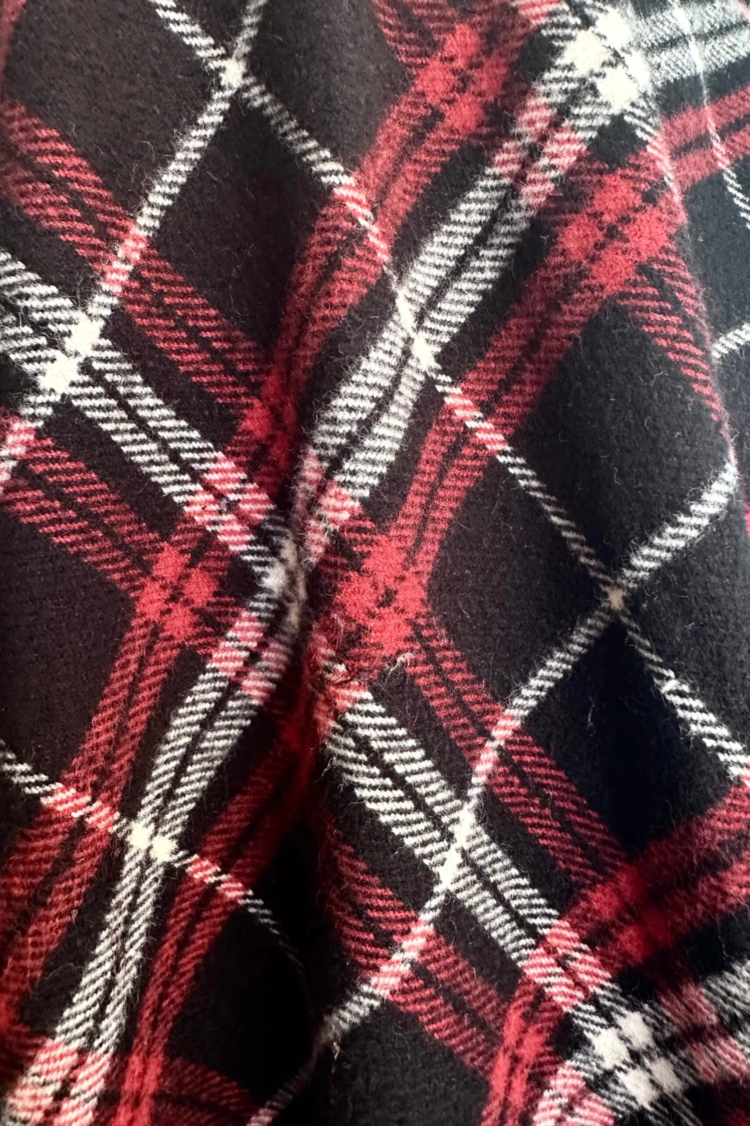 Black Plaid Flannel Circle Skirt by Heart of Haute Black Plaid Flannel Circle Skirt By Heart Of Haute -MODERN MILLIE Shop 4D7D135E 2789 42C0 BF23 0CD9CB8771EE scaled