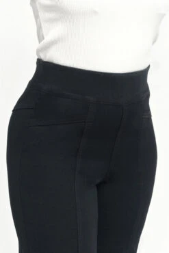 Petite 29" Pull On Tummy Control Wide Leg Jeans In Black By 1822 Denim 13 Petite 29" Pull On Tummy Control Wide Leg Jeans In Black By 1822 Denim -MODERN MILLIE Shop 50d9110b4bb7ea0fabb5b7811ecefe1e6742fd6b08fad6abff781a153c8b8863