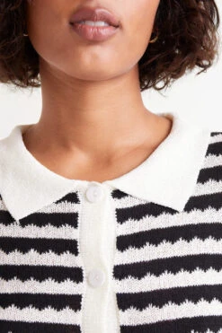 Black And White Cropped Collared Cardigan By Compania Fantastica 10 Black And White Cropped Collared Cardigan By Compania Fantastica -MODERN MILLIE Shop 51C10329 03