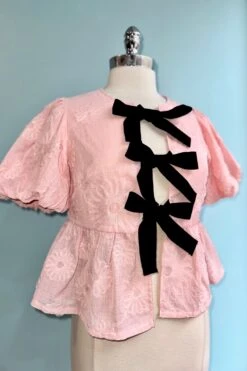 Bow Tie Floral Puff Sleeve Top In Pink 4 Bow Tie Floral Puff Sleeve Top In Pink -MODERN MILLIE Shop 5316421D DD93 4377 9934 5151313D47F0