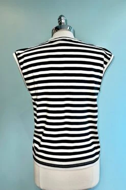 Black And White Stripe T-Shirt Top By Compania Fantastica 8 Black And White Stripe T-Shirt Top By Compania Fantastica -MODERN MILLIE Shop 5777AF48 507B 4E56 8F1F 2EFE1F34AB79
