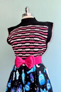 Black And Pink Contrast Stitch Sweater Vest -MODERN MILLIE Shop 59022BE7 13FC 4EFE 832B 695B50F4D70A