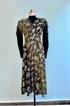 Black Mock Neck Puff Sleeve Sweater -MODERN MILLIE Shop 5BCD08E9 1D2A 4F6F 9429 1D76F530CB40