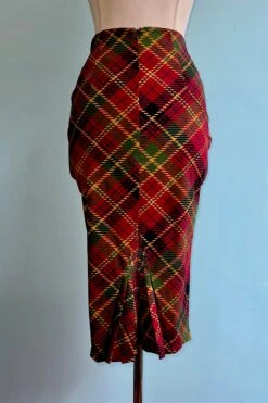 Red & Green Plaid Pencil Skirt -MODERN MILLIE Shop 674C3A2C 87F7 4C77 8FE9 8A397B97CBA6