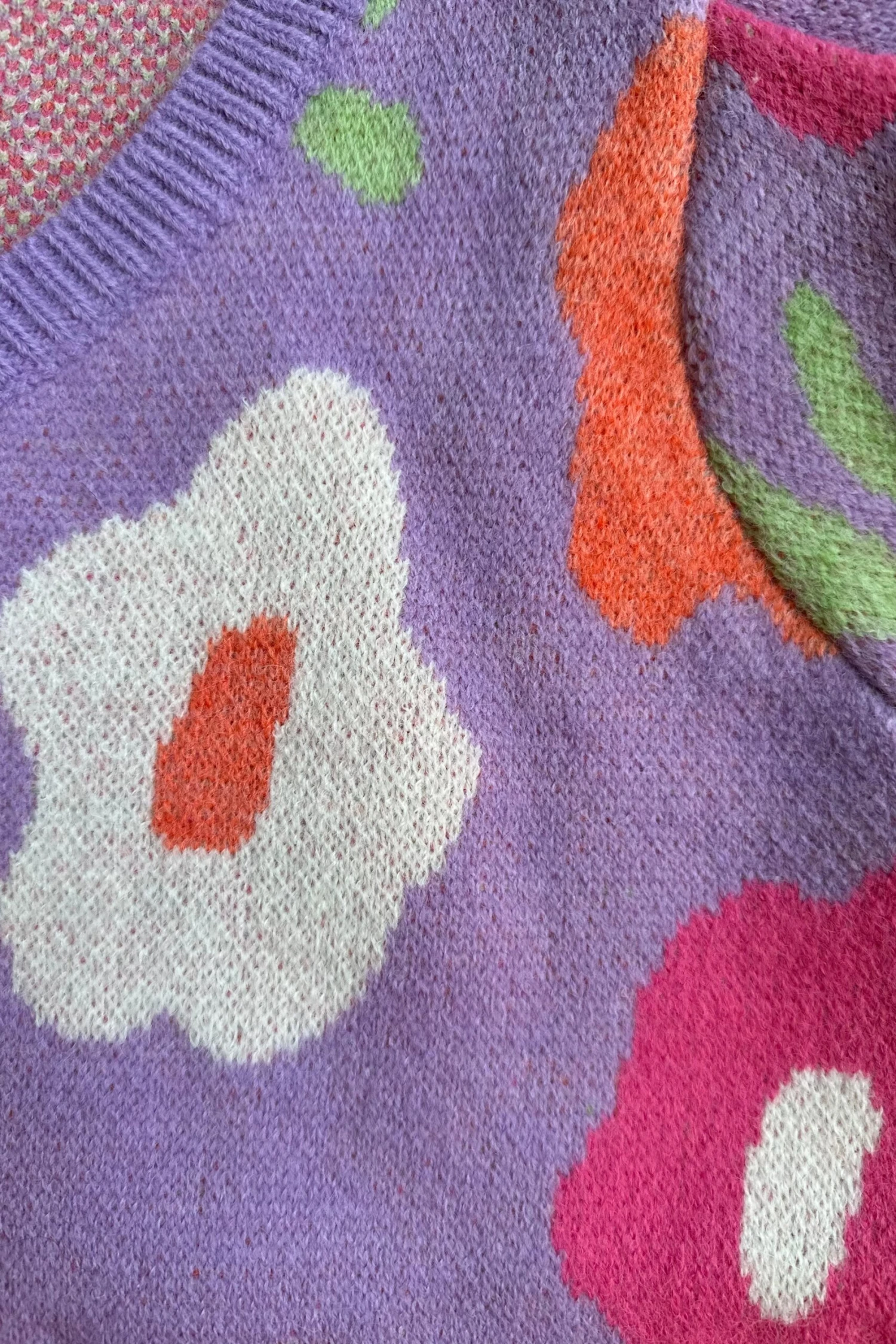 Lavender Floral Puff Sleeve Sweater Lavender Floral Puff Sleeve Sweater -MODERN MILLIE Shop 6D9B732D EBD7 43EC BF1D 840E29F71C25 scaled