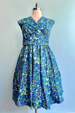 Irises Greta Dress By Retrolicious -MODERN MILLIE Shop 6FE18A26 7213 4930 8CD2 5BECAC74B219