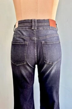 Double Button High Waisted Bootcut Jeans By Artemis Vintage -MODERN MILLIE Shop 717D1932 D63D 428C 9689 FB916264230D