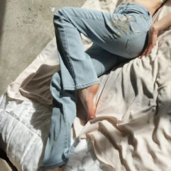 Embroidered High Rise Modern Bootcut Jeans By Artemis Vintage 8 Embroidered High Rise Modern Bootcut Jeans By Artemis Vintage -MODERN MILLIE Shop 72c7a271ccdd5a1f042c13f83635814475e9410efaadddf59fb078845a16a569