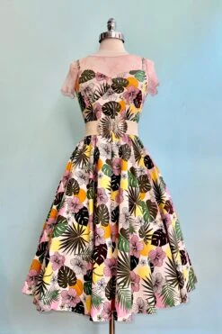 Blush Ruched Short Sleeve Mesh Top -MODERN MILLIE Shop 7474A8C7 81ED 41B8 B02F 80ACA62C8DD3