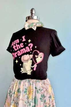 Am I The Drama? T-Shirt In Black -MODERN MILLIE Shop 76363FD5 02D0 48DF 92FC 575BF1C73433