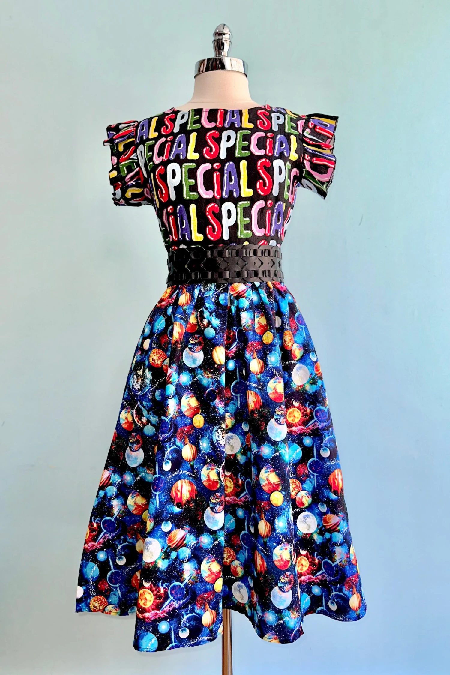 Space Doris Skirt by Retrolicious Space Doris Skirt By Retrolicious -MODERN MILLIE Shop 784F1584 347A 4DE9 B86B 99C8C99A88FA scaled