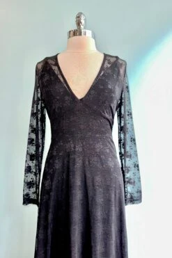 Florence Lace Maxi Dress By Banned -MODERN MILLIE Shop 79D3ABB7 0F90 4214 8CDC 21EDFABDC7F5