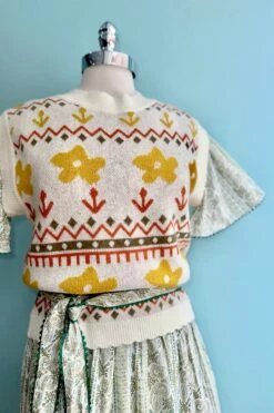 Ivory And Mustard Floral Sweater Vest 8 Ivory And Mustard Floral Sweater Vest -MODERN MILLIE Shop 79FDEE77 3458 4E79 ABC3 396EEEF62817