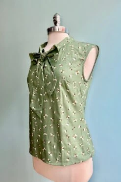 Green Bee Bow Top By Retrolicious 5 Green Bee Bow Top By Retrolicious -MODERN MILLIE Shop 7AEE1534 9EDD 46E1 AE1F 22E46A253FA6