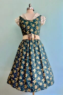 Ditsy Blue Floral Notched Collar Blouse -MODERN MILLIE Shop 7FF68AED C75C 45B3 BB1F D334D492EFB6