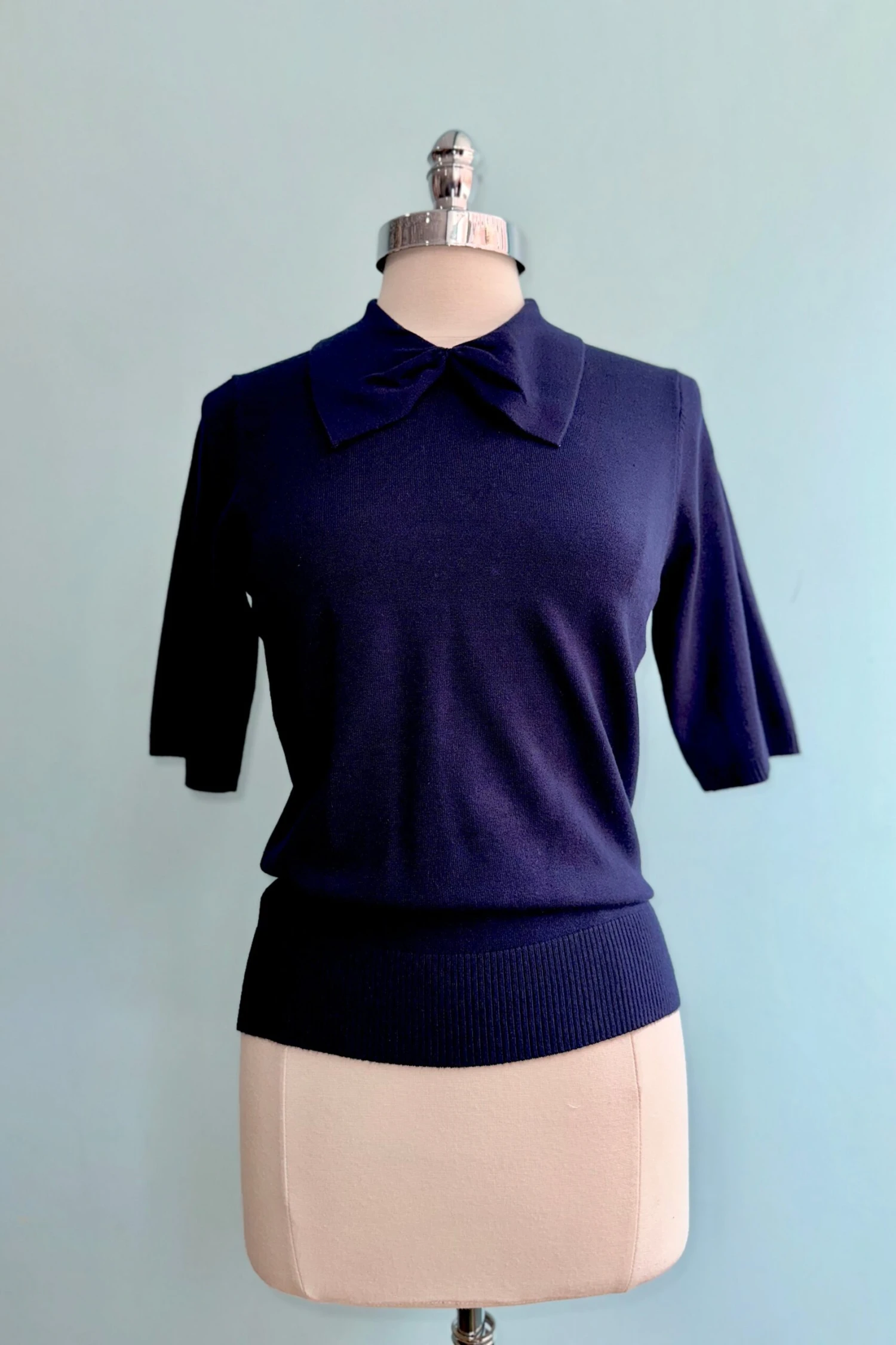 Navy Bow Collared Short Sleeve Sweater by Banned Navy Bow Collared Short Sleeve Sweater By Banned -MODERN MILLIE Shop 80C74889 9667 43D6 92D5 37CACA6D044F scaled